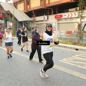 Runner Photo 4716771