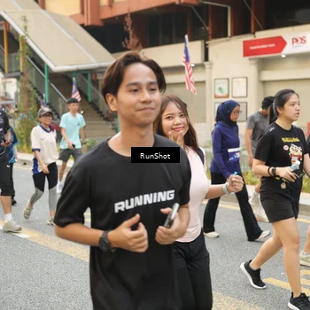 Runner Photo 4717113