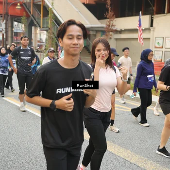 Runner Photo 4717145