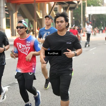 Runner Photo 4717317