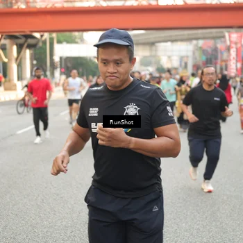 Runner Photo 4717657
