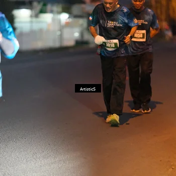 Runner Photo 4717669