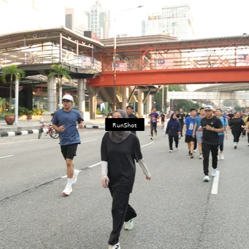 Runner Photo 4718373