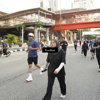Runner Photo 4718397