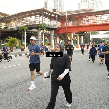 Runner Photo 4718405