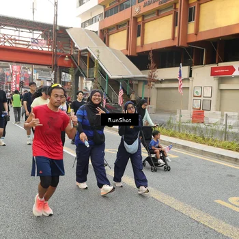 Runner Photo 4718651