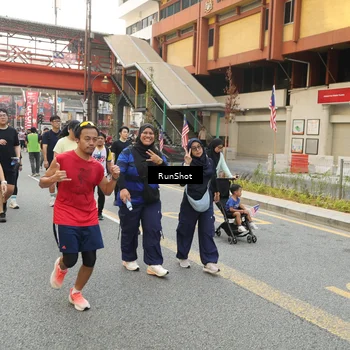 Runner Photo 4718759