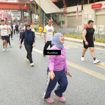 Runner Photo 4720176