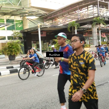 Runner Photo 4720314
