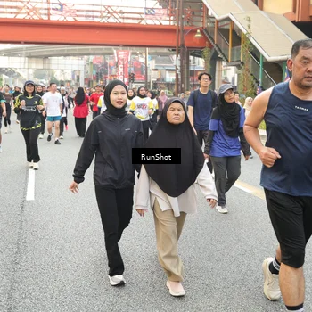 Runner Photo 4726003