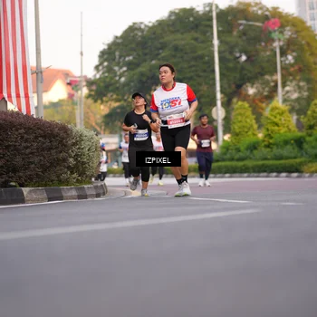 Runner Photo 4732635