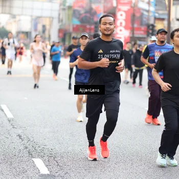 Runner Photo 4732912