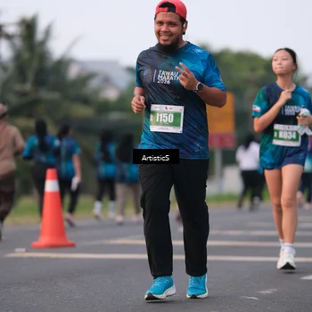 Runner Photo 4736415