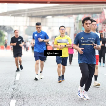 Runner Photo 4736444