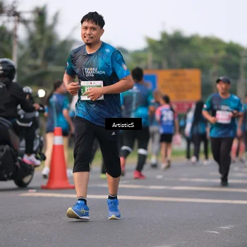 Runner Photo 4736755
