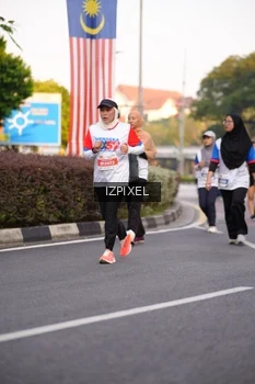 Runner Photo 4736870