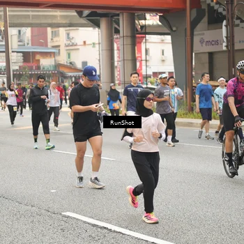 Runner Photo 4740042