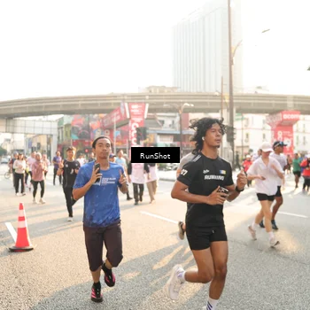 Runner Photo 4741473