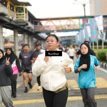 Runner Photo 4743064