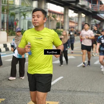 Runner Photo 4743317