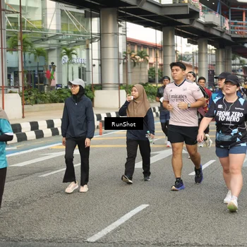 Runner Photo 4743376