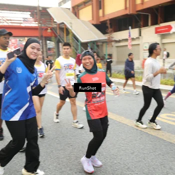 Runner Photo 4743379