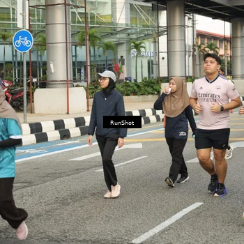 Runner Photo 4743394