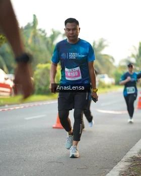 Runner Photo 4743535