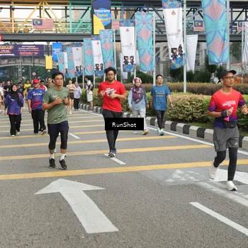 Runner Photo 4743616