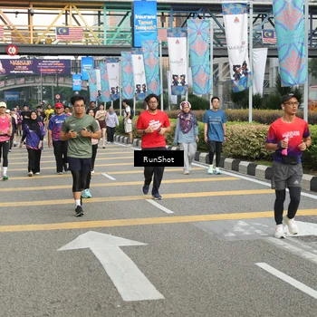 Runner Photo 4743664