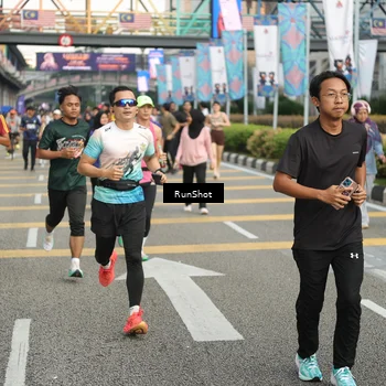 Runner Photo 4743844