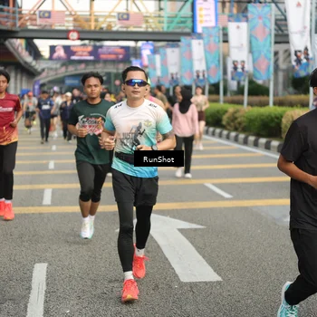 Runner Photo 4743855