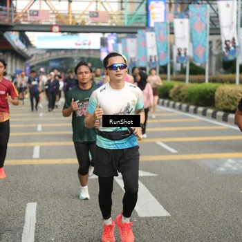 Runner Photo 4743883