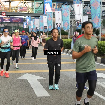 Runner Photo 4743885