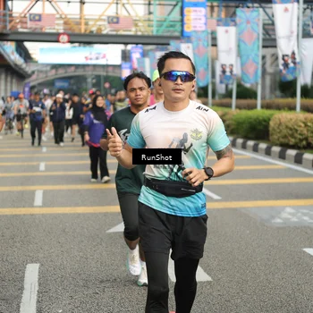 Runner Photo 4743892