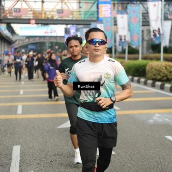 Runner Photo 4743898