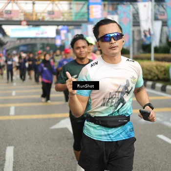 Runner Photo 4743899