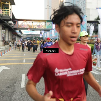 Runner Photo 4743993