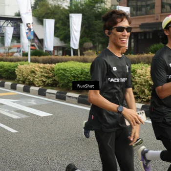 Runner Photo 4749493