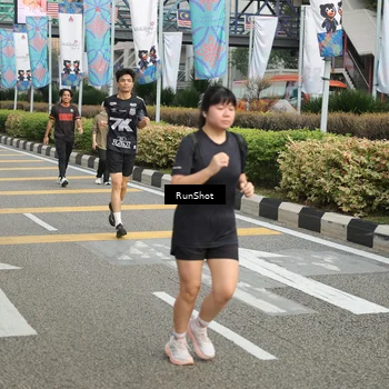 Runner Photo 4749513