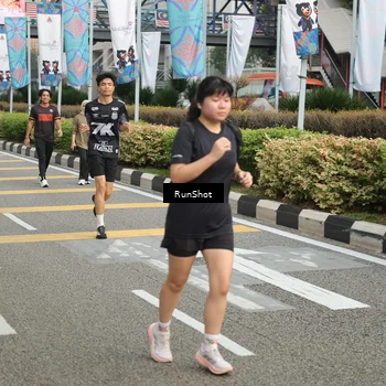 Runner Photo 4749514