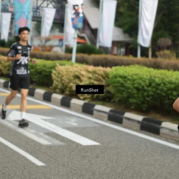 Runner Photo 4749565