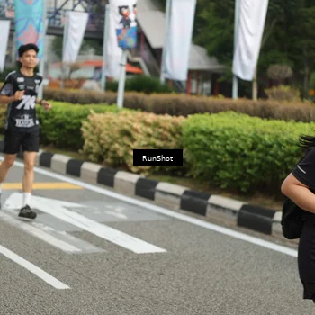 Runner Photo 4749575