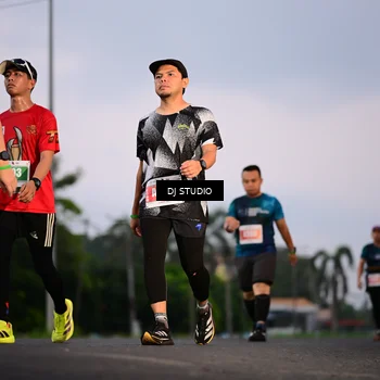 Runner Photo 4749704