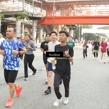 Runner Photo 4750319
