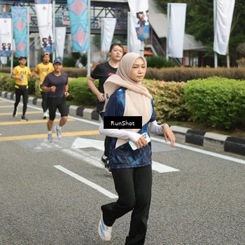 Runner Photo 4750335