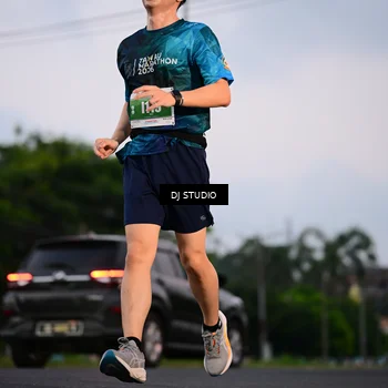 Runner Photo 4750422