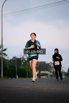 Runner Photo 4750669