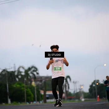 Runner Photo 4750721