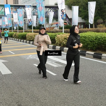 Runner Photo 4750761
